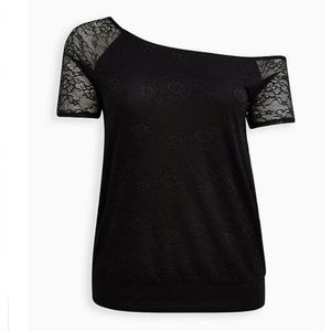 OFF-SHOULDER TEE - LACE BLACK